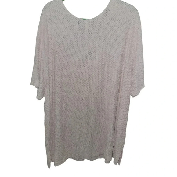 Plus size top - Picture 2 of 2